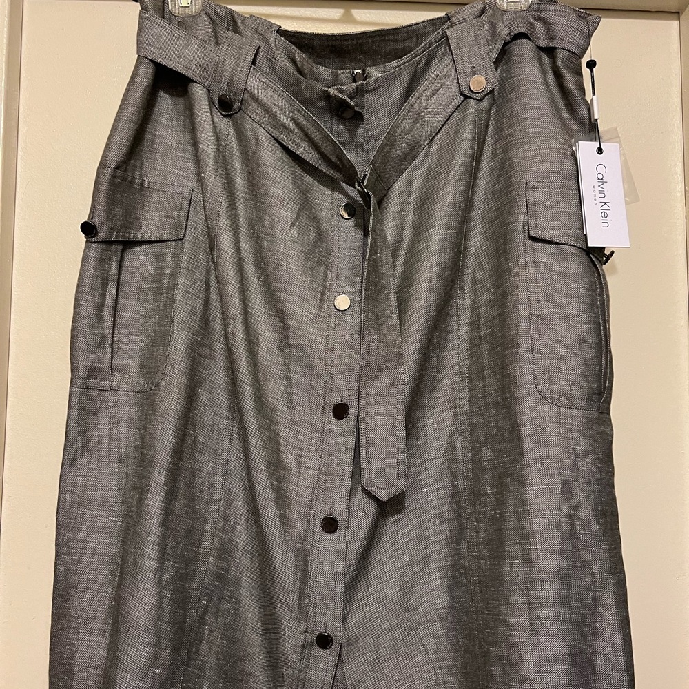 Calvin Klein Skirt (20W)